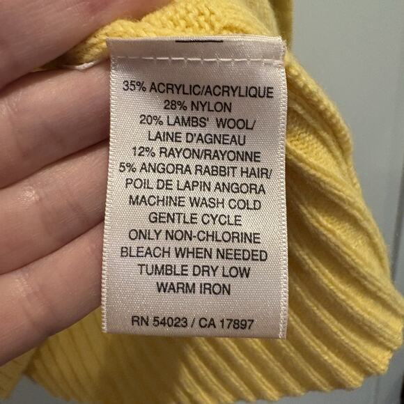 Y2K Old Navy Wool Blend Sweater Women Six Medium Butter Yellow Lambswool Angora - Picture 9 of 11